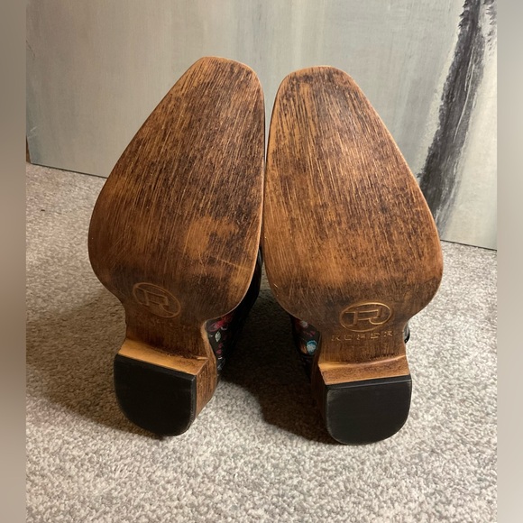 Roper Black Floral Embroidered Cowgirl Boots - Size 9.5 - Picture 10 of 16